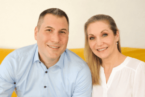 Simon und Melanie von Pflege-Schätzle als persönliche Ansprechpartner
